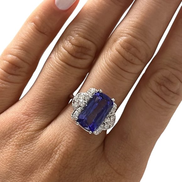 14KT White Gold 7.38ctw Tanzanite and Diamond Cocktail Ring Size 6.5 L1546 - Picture 5 of 6